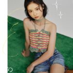 Rose Yu Instagram - . 思考未來大學的事情一陣子了 想去的 想做的 真的有很多 但唯一最確定就是 我想要當個演員♥️ 導演 前輩演員們及公司都跟我聊過很多 總結其中條件之一 「演員就是在每個角色中 駕馭不同的人生與面向」 就像這次是第一次正式的拍照😘 在哥哥姐姐們的引導下 我漸漸沒那麼害羞 也慢慢伸展自己的肢體 雖然離完全適應還有一段距離 但我會持續努力練習的💪🏻 希望你們喜歡🥰 Fashion /MAX&CO @maxandco #maxandco Talent 于卉喬 @ciaociaorose Photographer/ Robert @robert0522___ Photographer assistant/Cassyyen Lin @cassyyen.lin Makeup artist/Yu Wei @yuweimakeup0130 Hair artist/ Yen Chang @hsinnnyennn Stylist/ Yvette Chen @yvette_fungi @_casa_blanc Film Studio / Hares Creation @hares.creation Reels Director / BOBO @bobobo_97 Video Director / Athena @qq.ism Video Gaffer / Tim @timzhan1226 Graphic Design / Queenie @qni124 #于卉喬 #ootd #16歲的我
