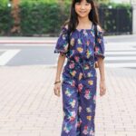 Rose Yu Instagram - 這天天氣比較好，喬一早就說：「把鼻，我有一套衣服就是一直在等天氣比較好可以穿，可以嗎？」原來她說是這套 XD