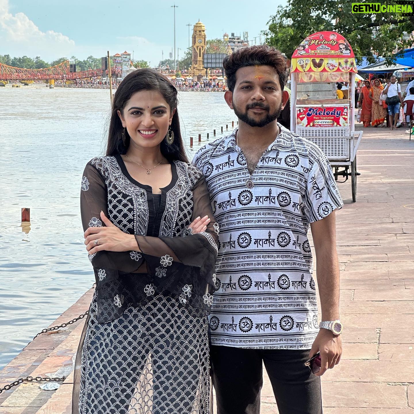 Roshni Sahota - 2.3K Likes - Haridwar (Har ka Dwar)
#haridwar #moksh #shoot #black #girl #photography #ganga #photo #gangaaarti #river #ghat
