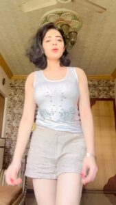 Actress Roshni Sahota HD Instagram Photos and Wallpapers April 2024