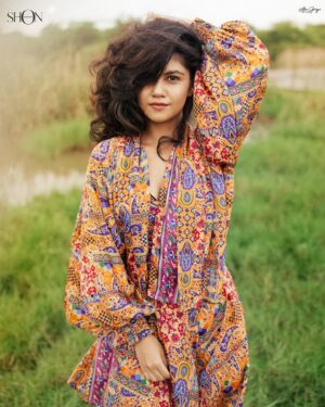 Roshni Singh Instagram - Another day, another glam 💋

.
#glam #alengeorgephotography #portrait #portraitphotography #shoots #modeling #makeuptransformation #vogue #vogueshots #glamour