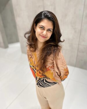 Roshni Singh Instagram - New trendy collections from @seematti_young @seemattitextiles 😎

.

.
.
.
#seematti #seemattitextiles #Seemattiyoung #seemattiinanewlookanewface #newfashionstore #kerala #trendy #weddingstore #gowns #celeste #commingsoon #staytuned
