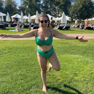 Rosie Jones Instagram - I went on holiday to the Cotswolds and now I don’t have cerebral palsy.