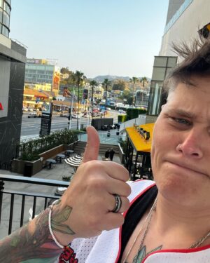 Rosie O'Donnell Instagram - tonight a supermodel is born !!! @bigsexy.81 #losangeles #gayfashion #tiktok meets real life 🐿️👋🏽🐕‍🦺😜👏🏽🎈✈️💋🤟🏽