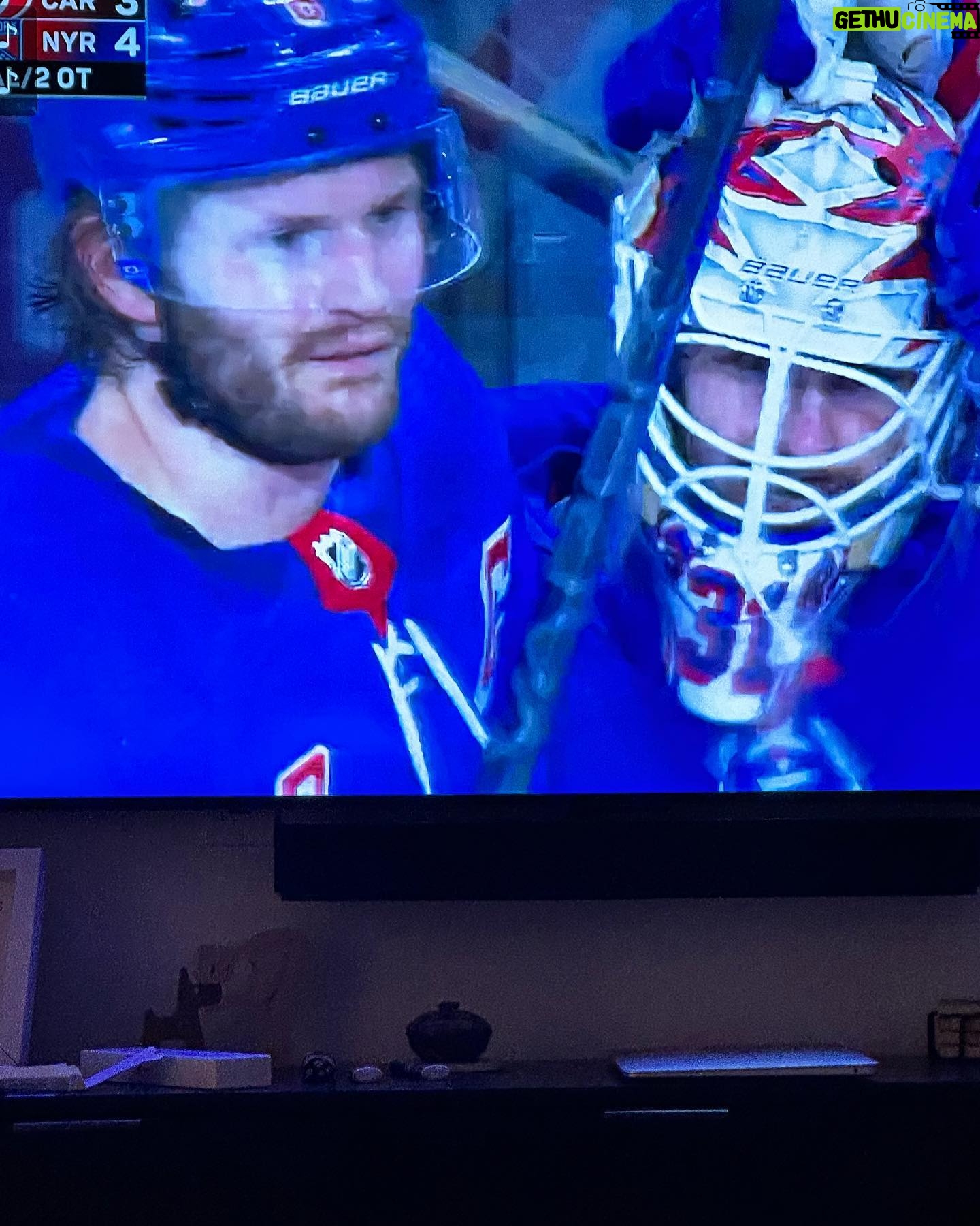Rosie O'Donnell Instagram - RANGERS BABY !!! #rangers #hockey #victory