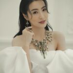Rosina Lin Instagram - 🤍🤍🤍 Jewellery： @chowtaifookjewellery #周大福 make up： @kongchungping hair： @seikosinhair @hairculturehk