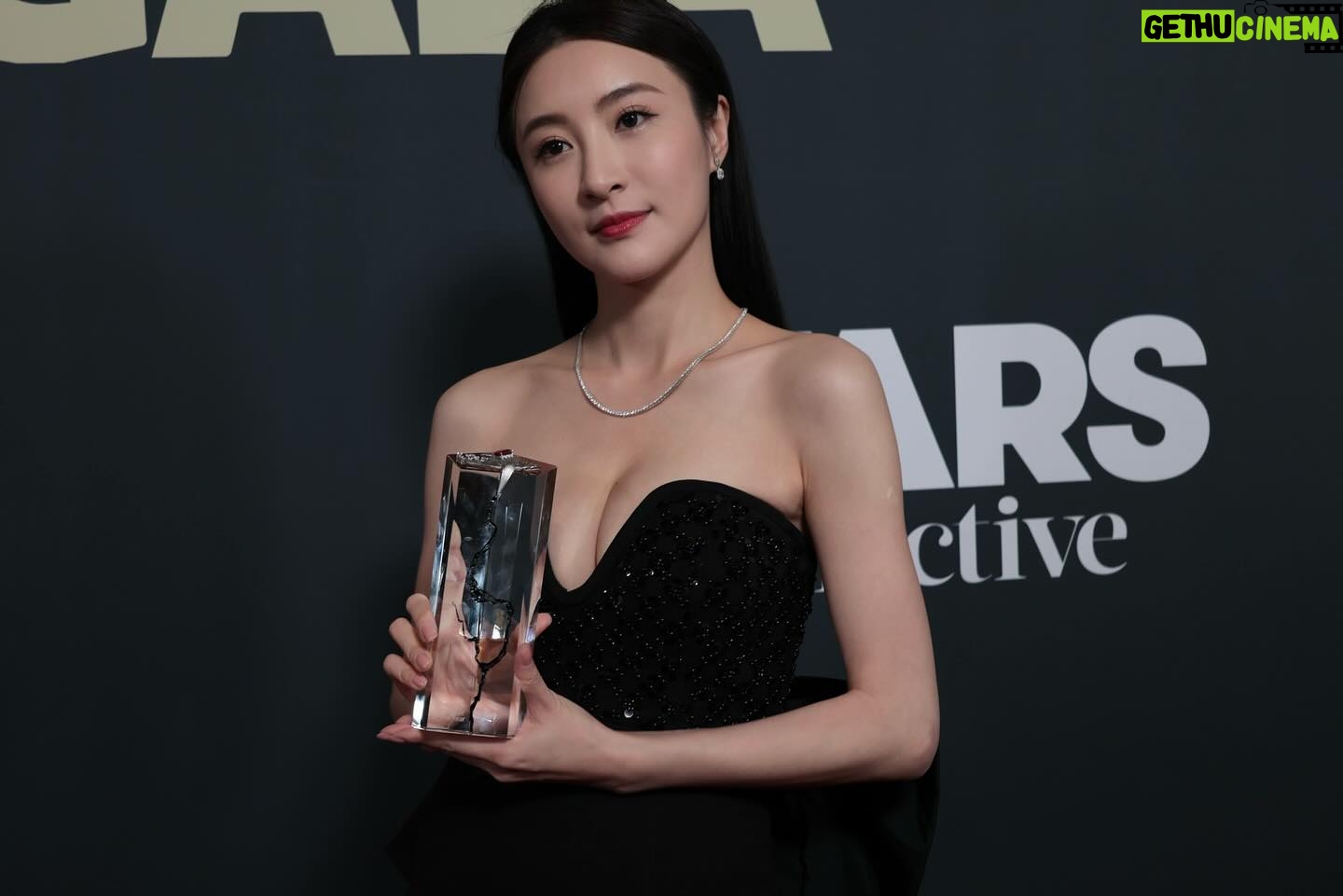 Rosina Lin - 13.2K Likes - I'm honored to receive this award. 💝Congratulations to all the winners!🥂🎉#femalefilmmakeroftheyear #StarsGala
#starsasianinternationalfilmfestival
#佐藤健 #takerusatoh @sangipaiya #AnupamTripathi
@tonyjaaofficial
#陳虎