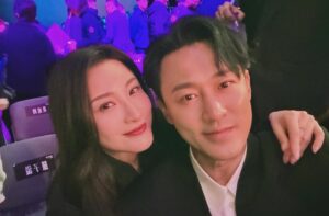 Rosina Lin Instagram - 寓工作於家庭聚會🤣 @lam_fung_official 

#香港國際影視展2024