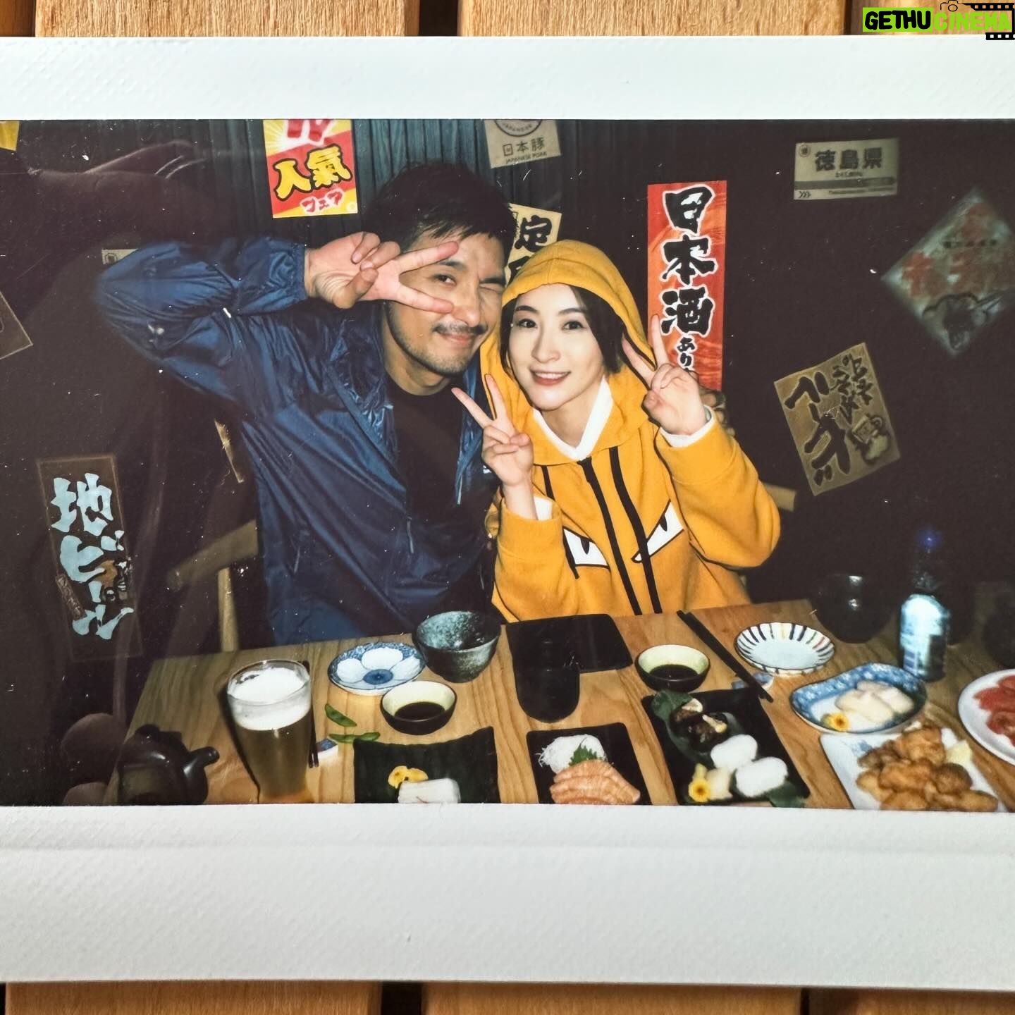 Rosina Lin Instagram - 周末Wing森派糖啦,多謝大家支持#逆天奇案2 ,你們要的拍立得來咯~明晚Wing去探監森Sir,相信喜歡磕🍬的你們會喜歡的😝⋯ #wing森CP 明晚8:30 約定你! @rucochan