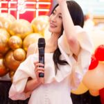 Rosina Lin Instagram - 下次再見💕我的薔薇們🌹多謝你哋用熱情幫我叉足電！💪 祝福@nanyang.cafe 生意興隆，分店越開越多！