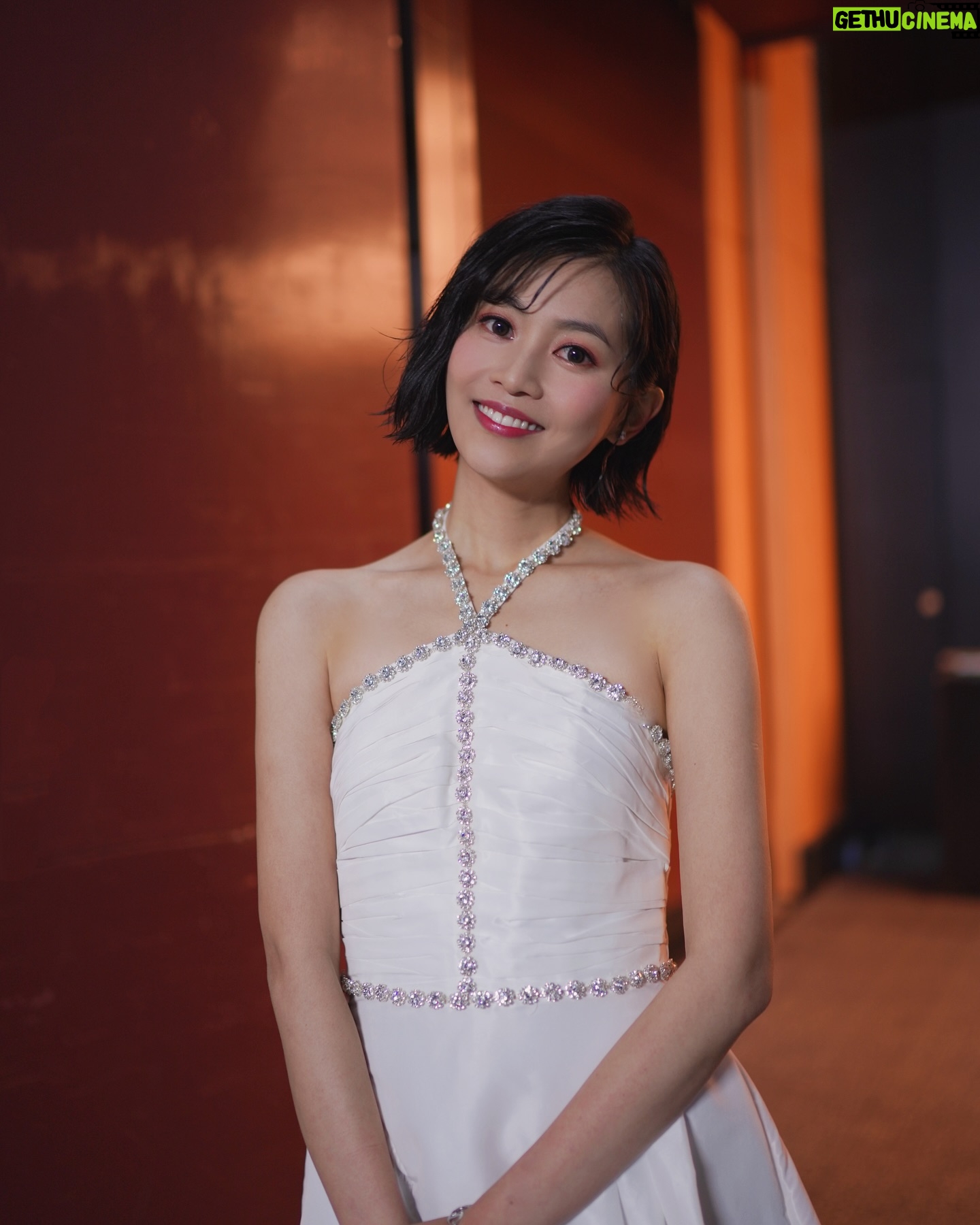 Rosita Kwok Instagram - 自己的山 心裏的海💨💨💨 Wardrobe @pretadress @mrselfportrait @selfportrait_hongkong