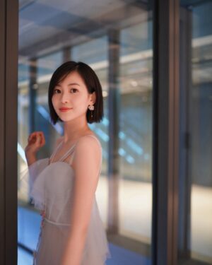 Rosita Kwok Instagram - 緩緩自有答案 

@macheriebridalhk