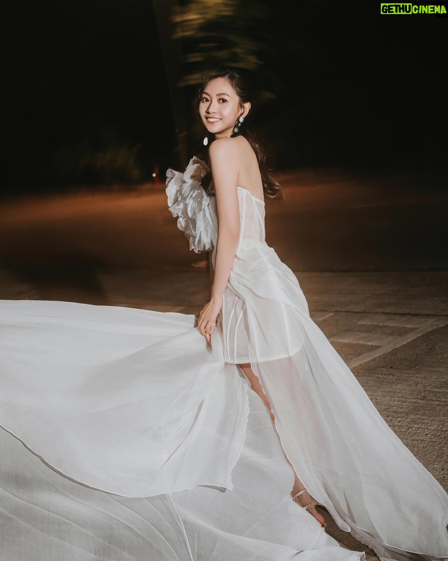 Rosita Kwok Instagram - May you be unwavering day and night, loyal to yourself🤍 Photography | @raymond.a7c Makeup | @renee_316 Hair | @reallllll Gown | @elysianbridal @raraavis_group Accessories | @artemadridofficial Venue | @bulaland_wedding