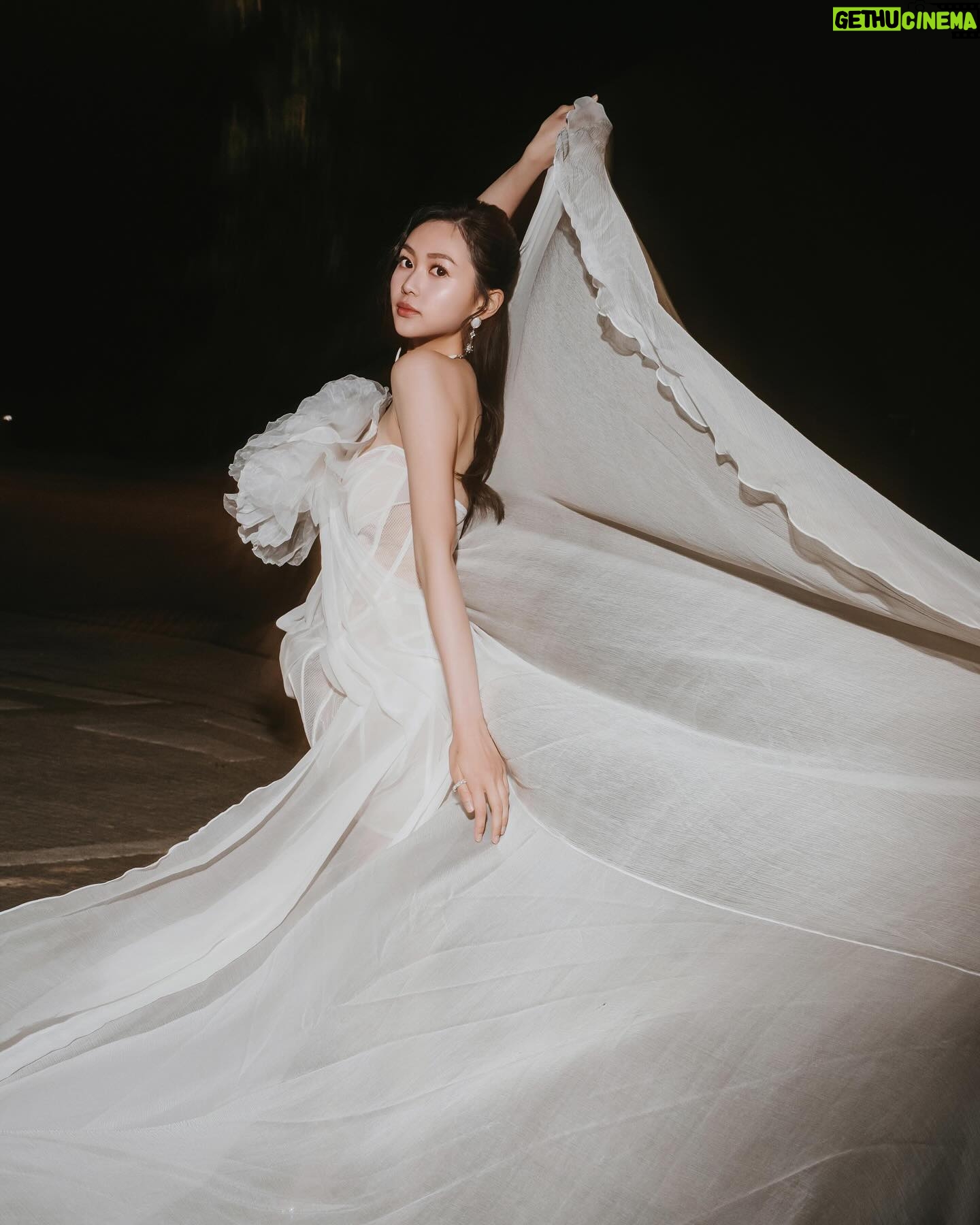 Rosita Kwok Instagram - May you be unwavering day and night, loyal to yourself🤍 Photography | @raymond.a7c Makeup | @renee_316 Hair | @reallllll Gown | @elysianbridal @raraavis_group Accessories | @artemadridofficial Venue | @bulaland_wedding