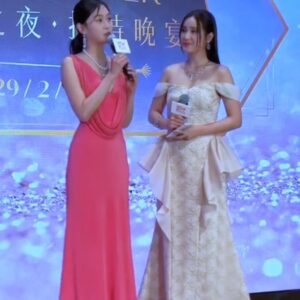Rosita Kwok Instagram - Thank you for having me 🎀🎀🎀

@hktdclifestyle @hkcec 
Gown @dorianho @dorianho_official 
Hair & makeup @lamhiuting @hiutingmakeup 
Jewellery  WINGHANG