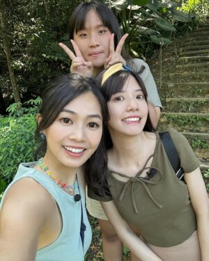 Rosita Kwok Instagram - 期間限定 女團 

謝謝大家收看 😭🙌🏻