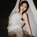 Rosita Kwok Instagram - 見塵埃 見星辰 Photography | @raymond.a7c Makeup | @renee_316 Hair | @reallllll Gown | @elysianbridal @raraavis_group Accessories | @artemadridofficial Venue | @bulaland_wedding