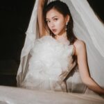 Rosita Kwok Instagram - 見塵埃 見星辰 Photography | @raymond.a7c Makeup | @renee_316 Hair | @reallllll Gown | @elysianbridal @raraavis_group Accessories | @artemadridofficial Venue | @bulaland_wedding
