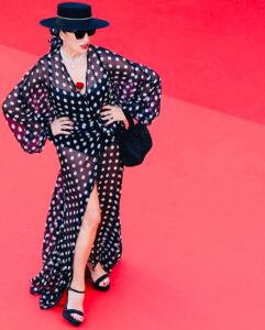 Rossy de Palma Instagram - JeT❤️@festivaldecannes 🎬 🌴 #cannes2024 #lavieenrossy #rossydepalma #rossydepalmapics #juanamartin #louboutin