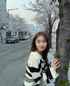 Rothy Instagram - 얘도 올릴래🌸 뿌염각.