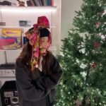 Rothy Instagram – 행복만하자2024

왕여드름 이번엔 관자놀이에남✨
민채언니가 가려주따💕🎁🎄