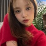 Rothy Instagram – 저는 실물파 입니다.
메리로시스마스🎁🎄❤

은성쌤 죄송해요 머리가 또 멀쩡하지가…,냥😎