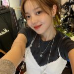 Rothy Instagram - ✨ 사진 골라달라 했는데 다 올리기 (답정너) 나 뭐했게 🙊💙
