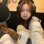 Rothy Instagram - 예뻐. 내 기타.