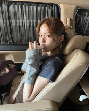 Rothy Instagram - 목관리....열시미..,😭