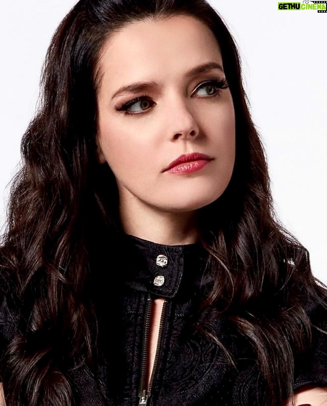 Roxane Mesquida - 2.3K Likes - @nowapocalypse 9pm today on @starz #severine #nowapocalypse