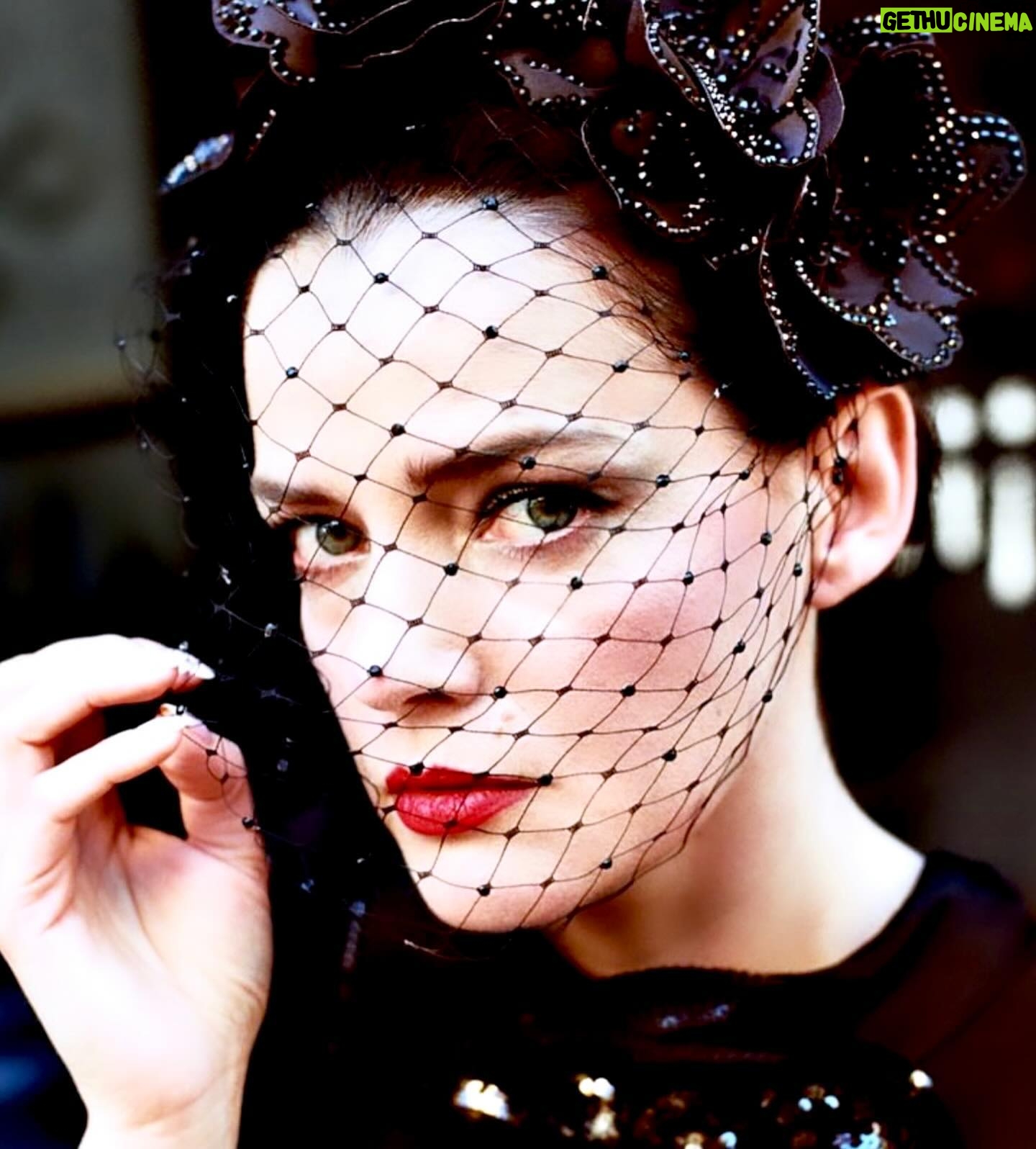 Roxane Mesquida - 1.6K Likes - Pictures from @facts_of_emotions_photography @festivaldecannes 2024 @ the premiere of #fotogenico @association_acid movie directed by Marcia Romano and Benoit Sabatier
Makeup @phophiemathiasmakeup for @diorbeauty
Wearing @emanuelungaroparis
@isabrulier
