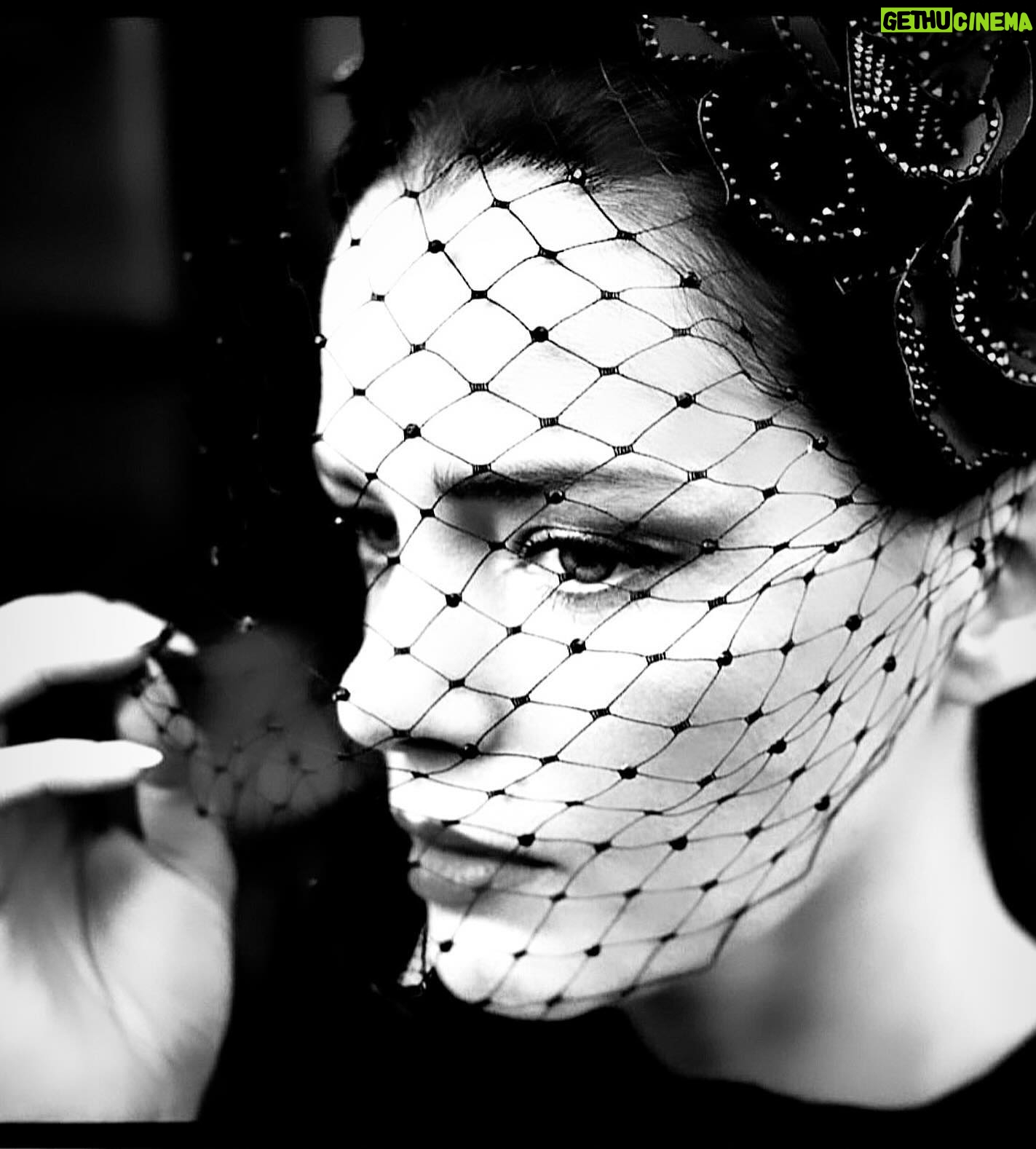 Roxane Mesquida - 1.6K Likes - Pictures from @facts_of_emotions_photography @festivaldecannes 2024 @ the premiere of #fotogenico @association_acid movie directed by Marcia Romano and Benoit Sabatier
Makeup @phophiemathiasmakeup for @diorbeauty
Wearing @emanuelungaroparis
@isabrulier