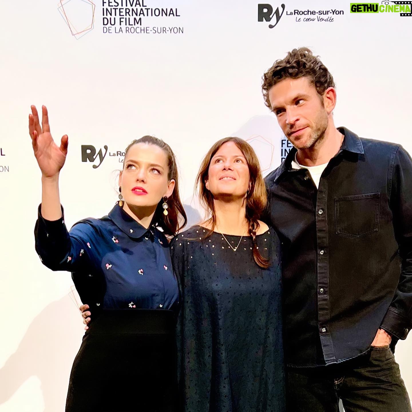 Roxane Mesquida - 1.6K Likes - Merci @festfilmlrsy We had a blast! @meduse_film sort au cinéma le 26 octobre! @arnaudvalois #sophielevy @franckannese @waynapitch @lyoncaen
