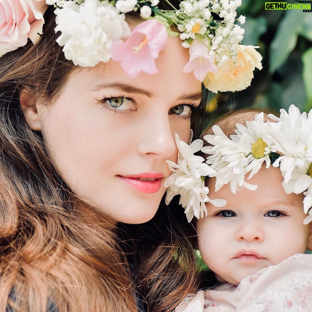 Roxane Mesquida - 1.8K Likes - Celebrating my first mother day 🌸💕🎈#inlove #lilya4ever #mothersday Thank you @umaoils and @missjkantor for this portrait 💗 #makeup @grbeauty_official #photographer @stefaniekeenan