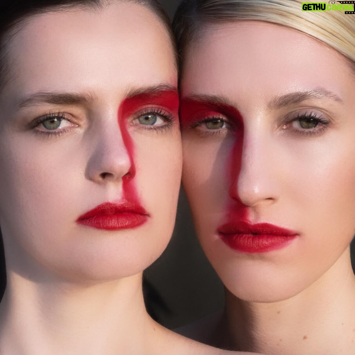 Roxane Mesquida - 2.1K Likes - I had the chance to take pictures with the coolest girl ever! Love you @karleyslutever check out our interview in @theseptemberissues Speaking about our show @nowapocalypse interview @theasass
photography @bethany.vargas
art direction digital art @late_night_online_shopping
styling @chloeandchenelle
makeup @cedricjolivet
hair @laurenpalmersmith