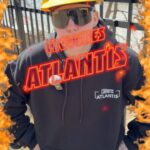 Roxane Bruneau Instagram – Pour ceux qui suivent mes stories, vous n’êtes pas sans savoir que, cette semaine, l’équipe de @cloturesatlantis est venue m’installer une clôture et j’ai pu, par le fait même, réaliser mon rêve de faire mon D.E.P en pose de clôture!