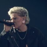 Roxane Bruneau Instagram – Je n’t’aime plus 🖤

Cette année @lavoixtva me chouchoute comme jamais!! 
Les affaires pas possible qu’il me font vivre, si tu m’avais dis que @mariopelchat chanterait une de mes chansons un jour, j’t’aurais pas cru! 

Pour la première dois en 10 ans nous autres aussi les coachs, on a joué au Duels! Notre numéro complet est disponible maintenant sur TVA .

@lavoixtva 
@france.damour 
@corneilleofficiel 
@mariopelchat