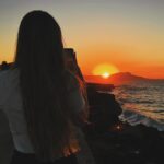 Roxane Bruneau Instagram – Avez-vous déja vue une petite étoile prendre une photo du soleil? … Moi oui 💫☀️

Je l’aime 😭❤️