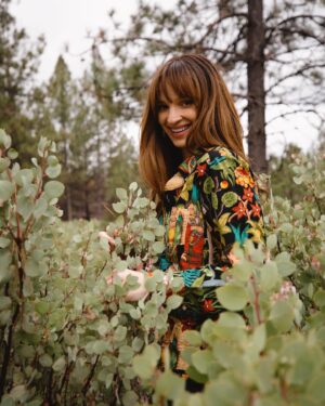 Ruby Modine Instagram - • YÖGGX | @yoggx • 

@kristin.smith.photography 

@channelthesun @kevin826joseph #STORMINYOURBEDROOM

#YÖGGX