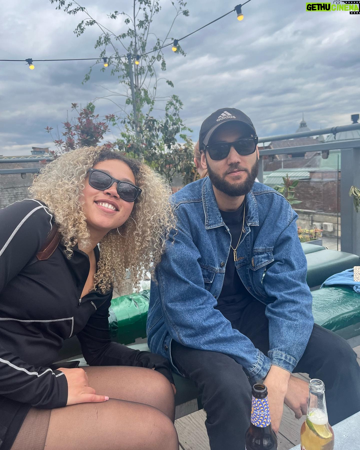 Ruby Barker - 1.4K Likes - Me and my boyfriends @augustcharles_ @drmctchrmusic