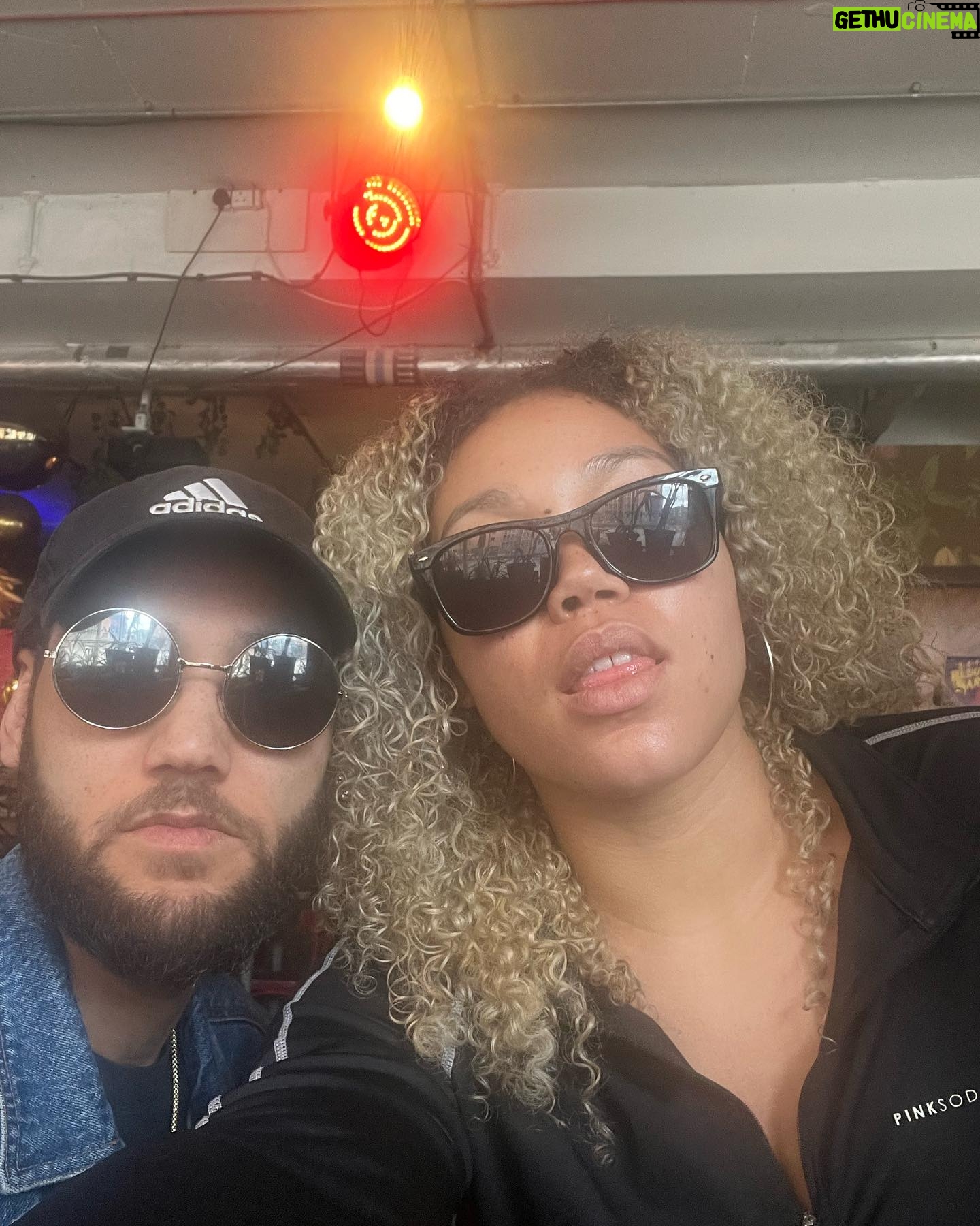 Ruby Barker - 1.4K Likes - Me and my boyfriends @augustcharles_ @drmctchrmusic