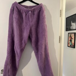 Ruby Barker Instagram - ✨I’m now on Vinted✨ I realised during my move that I have so many beautiful clothes worthy of stylish homes whilst I make room for more opportunities. Link in bio @rubybarkerofficial @vinted