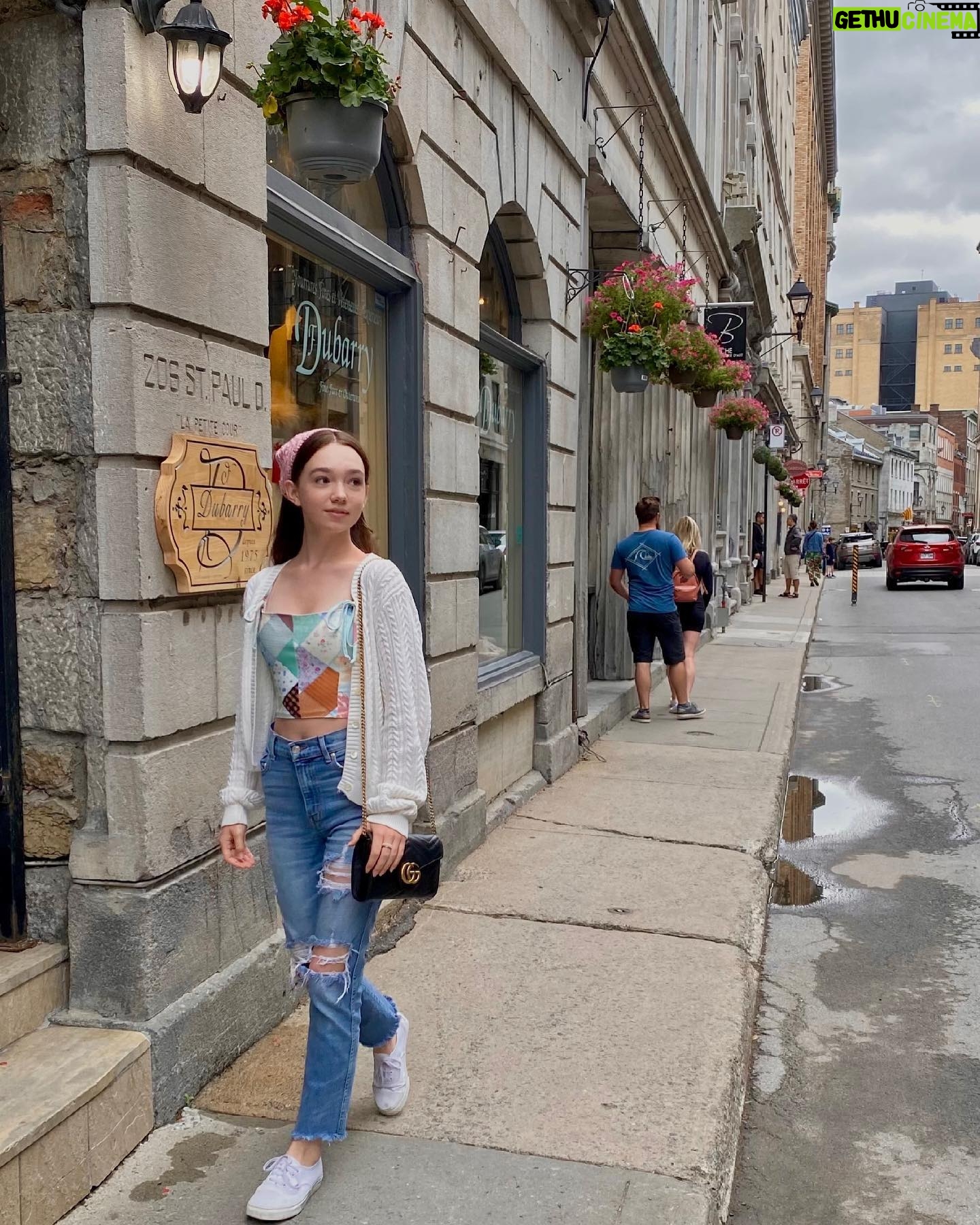 Ruby Jay - 30K Likes - Montreal <3 your gelato is amazing
.
@hollyhobbie x @dollskill