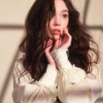 Ruby Jay Instagram - Oh! Would you look at that. It’s fall 🍂