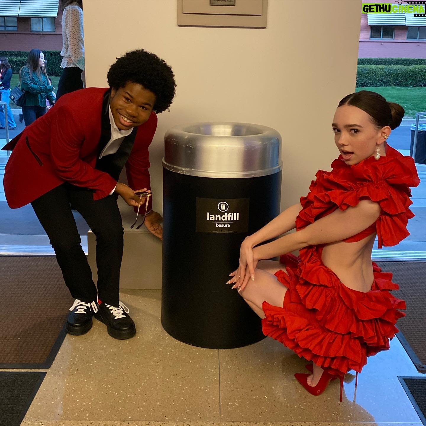 Ruby Jay Instagram - @thesantaclauses is out now!! Make sure to watch my talented, long-time friend @devintheactor and the rest of The Santa Clauses family on the first two episodes out now on @disneyplus ♥️ This was such an iconic project to have the opportunity to work on with so many lovely people including @austin.j.kane @elizabeth.mitchell.official and #elizabethallendick 🎄♥️ Stay tuned to see a familiar face later in the season ;) #thesantaclauses #disneyplus #outnow