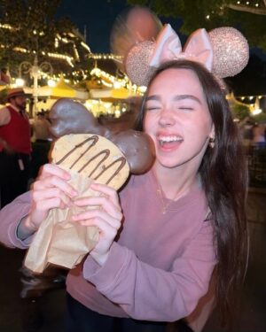 Ruby Jay Instagram - Disney Day 👑
.
Absolutely love these girls ♥️