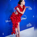 Ruby Jay Instagram - The Santa Clauses premiere was the most magical event ever ✨ Thank you so so much for having me ♥️ @thesantaclauses premieres November 16th on @disneyplus 🎄 #TheSantaClauses #DisneyPlus #SantaClause #santaclauseiscomingtotown #worldpremiere #Disney