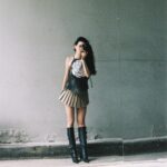 Ruby O. Fee Instagram - do you like photography? 📷🤍 @_celineparadis @leonievolk