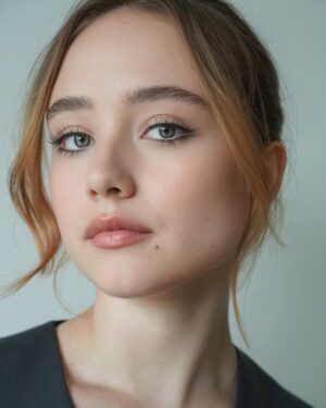 Ruby Stokes Instagram - @holzweiler 🧚‍♀️🌿

Makeup @sarahillmakeup ❤️
