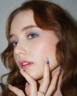 Ruby Stokes Instagram - 🐟🤓 
 Makeup & 📸 @sarahillmakeup 💗
Hair @davidebarbieri_ 💗